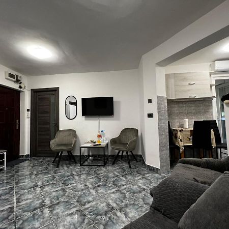 Ene Apart Oradea Free Parking Экстерьер фото