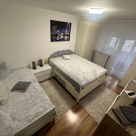Ene Apart Oradea Free Parking Экстерьер фото