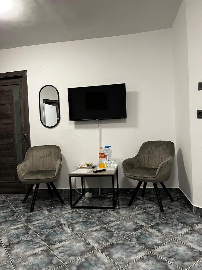 Ene Apart Oradea Free Parking Экстерьер фото